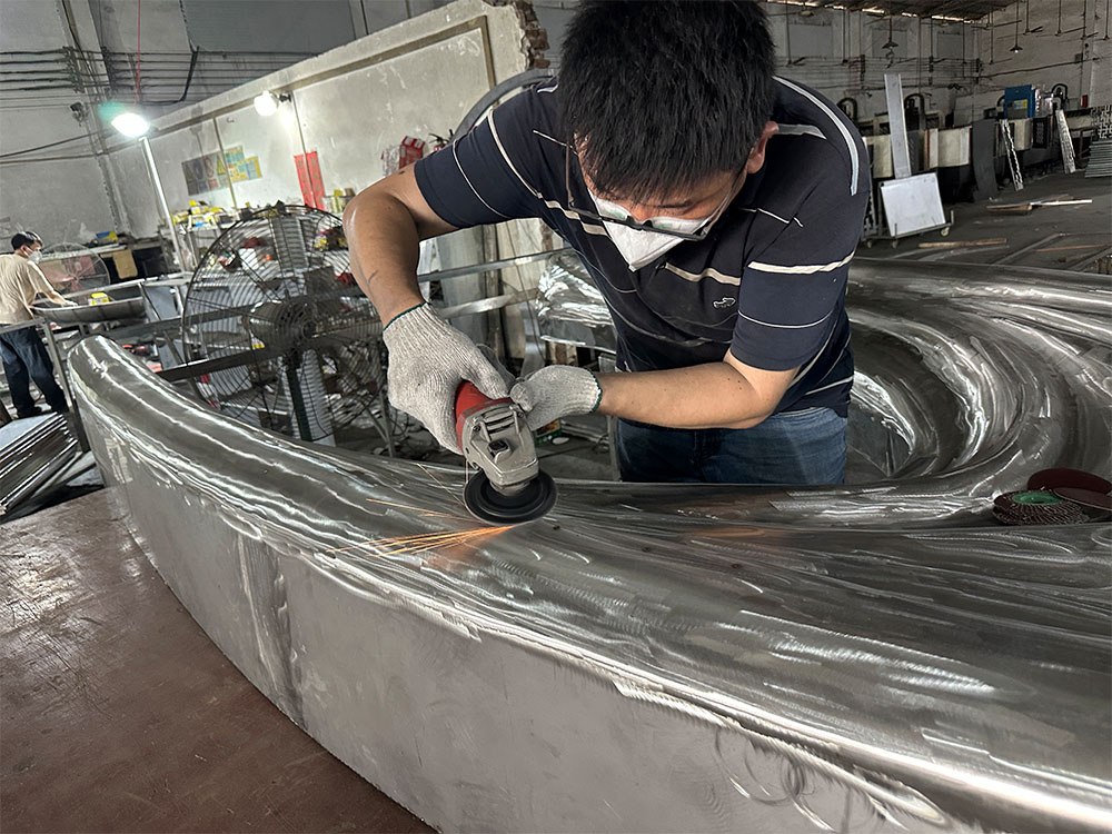 双曲面不锈钢拱门